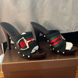 GUCCI Classic Buckle Heel Sandal